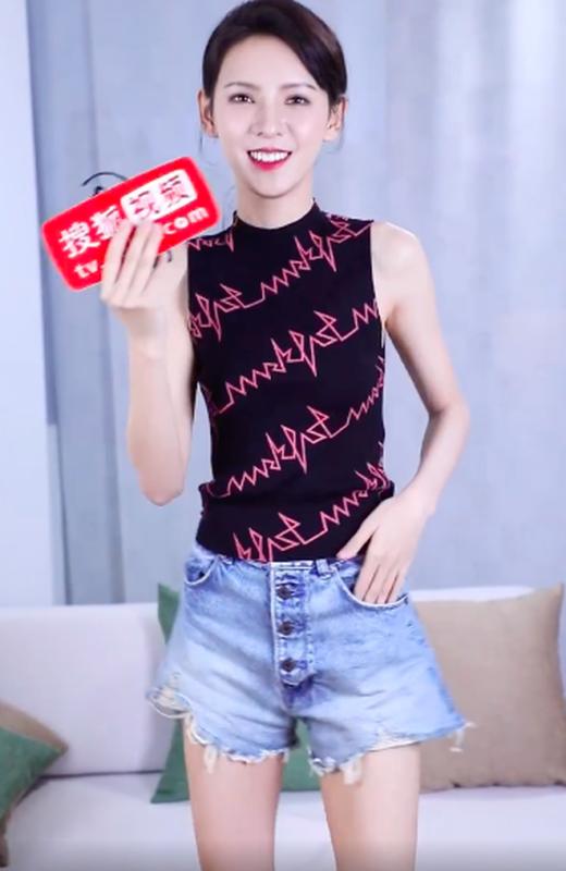 Mỹ nữ ngồi ăn đẹp như "xé truyện bước ra", chỉ tiếc 1 điều…- Ảnh 9. Mỹ nữ ngồi ăn đẹp như "xé truyện bước ra", chỉ tiếc 1 điều…- Ảnh 9.