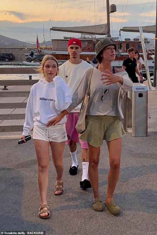 Tiểu thư Harper Beckham lớn nhanh quá! 14 tuổi đã xinh đẹp ngỡ ngàng- Ảnh 4.