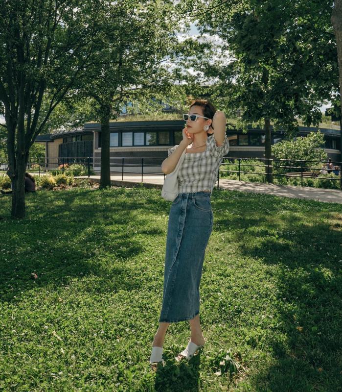 Thu tới là phải mặc trang phục denim: 10 cách phối đồ không chỉ hack tuổi xuất sắc mà còn cực sang- Ảnh 1.