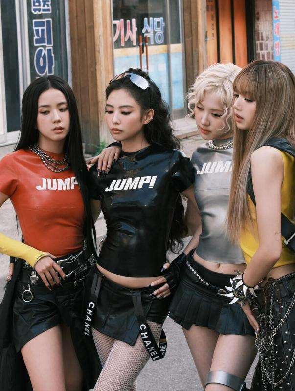 Bài hát đang làm thế giới đảo điên: Thống trị #1 Spotify 34 ngày, đưa nhóm nữ này lên vị trí BLACKPINK cũng không thể chạm tới- Ảnh 5.