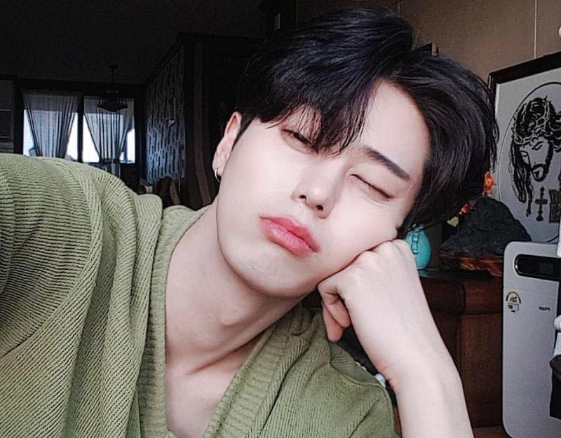 5 thay đổi về ngoại hình là BÁO ĐỘNG bởi ung thư tuyến yên, rất dễ bị nhầm với tăng cân- Ảnh 3.