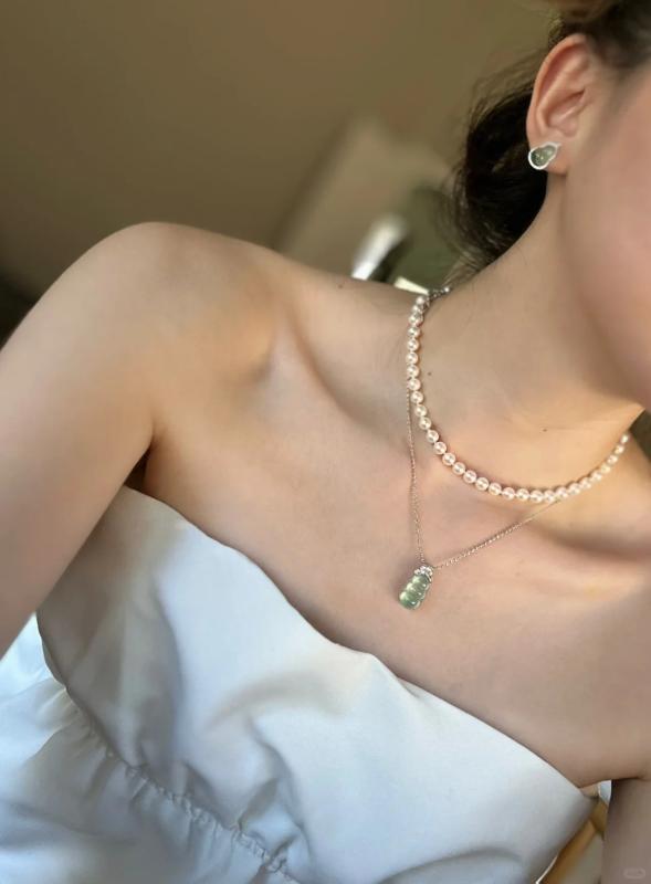 Ngoài 40 tuổi, tôi tăng vẻ sang trọng bằng cách dùng vòng phỉ thúy- Ảnh 3.