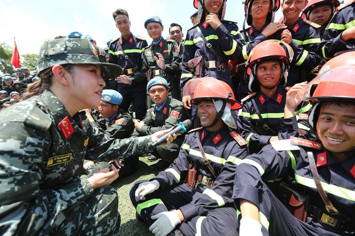 Khi nghệ sĩ và chiến sĩ cùng viết tiếp câu chuyện hòa bình- Ảnh 3.