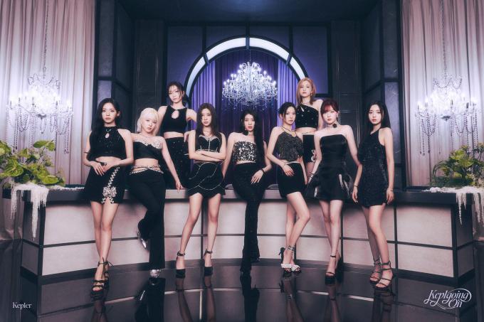 Thiên thần Kpop làm lu mờ Jang Wonyoung: Visual lẫn body đỉnh khỏi bàn nhưng bị gọi là center “giả mạo”- Ảnh 7.