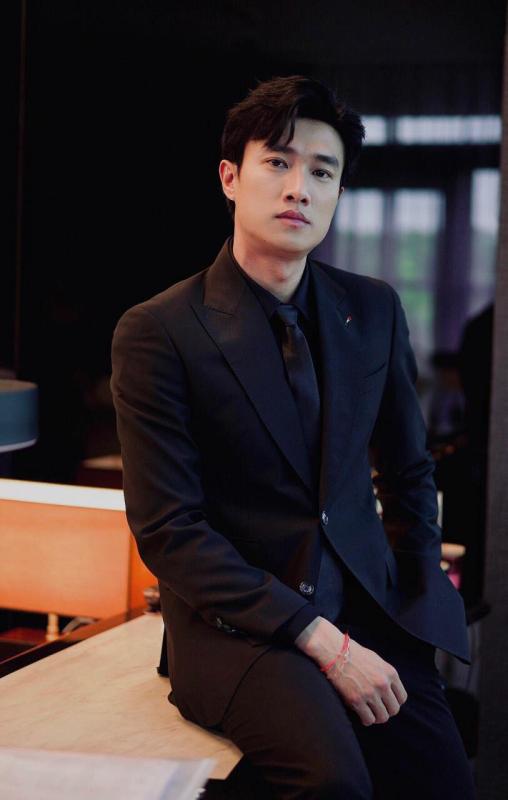 Nam nghệ sĩ sở hữu biệt thự mặt tiền 40 tỷ ở Nhà Bè, nhiều cửa hàng trải khắp cả nước, U40 vẫn lẻ bóng- Ảnh 1.