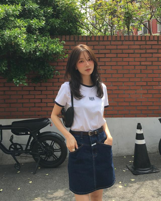 Thu tới là phải mặc trang phục denim: 10 cách phối đồ không chỉ hack tuổi xuất sắc mà còn cực sang- Ảnh 7.