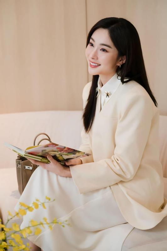 Cách dùng túi hiệu chọn lọc của dâu hào môn kiêm "thần tiên tỷ tỷ" Việt Nam- Ảnh 14.