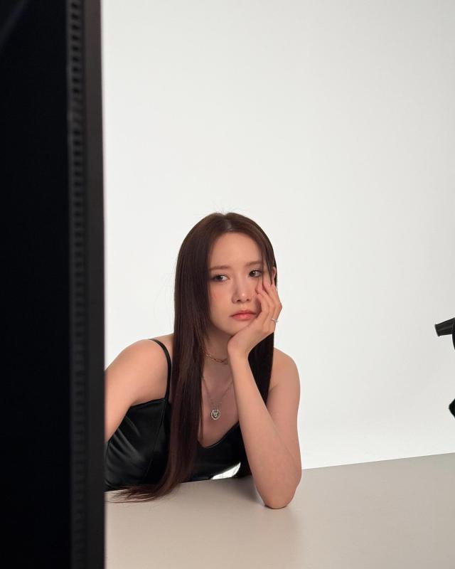 Nữ chính phim Hàn hot nhất hiện tại: Là huyền thoại nhan sắc, thời trang đơn giản mà tinh tế mọi lúc mọi nơi- Ảnh 4.