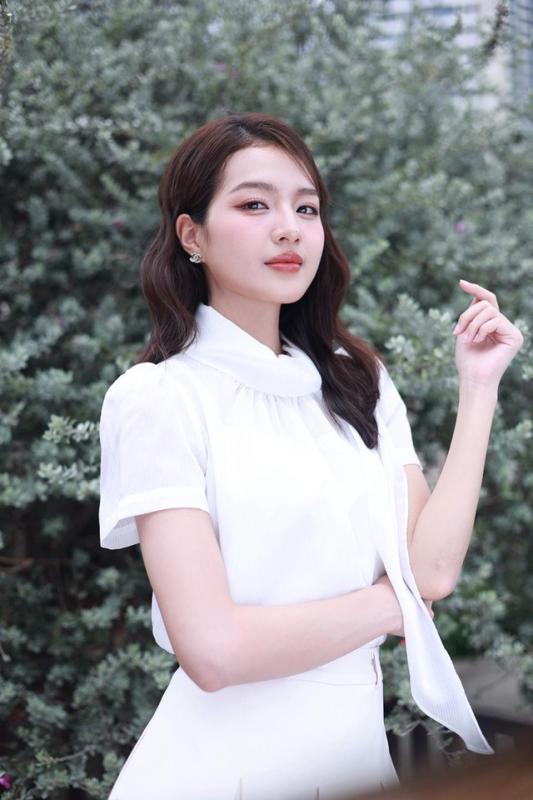 Mỹ nhân đắt show nhất Việt Nam hiện tại: 1 năm đóng 6 phim siêu hot, phủ sóng dày đặc đi đâu cũng thấy mặt- Ảnh 10.