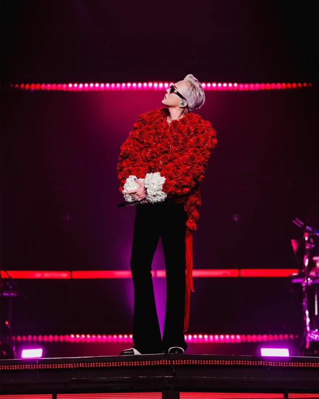 G-Dragon lộ nửa thân dưới một cách hớ hênh, 100 nghìn lượt xem cười cợt- Ảnh 2.