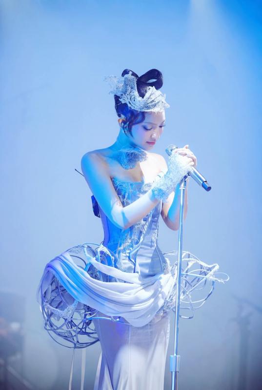 Phương Ly 