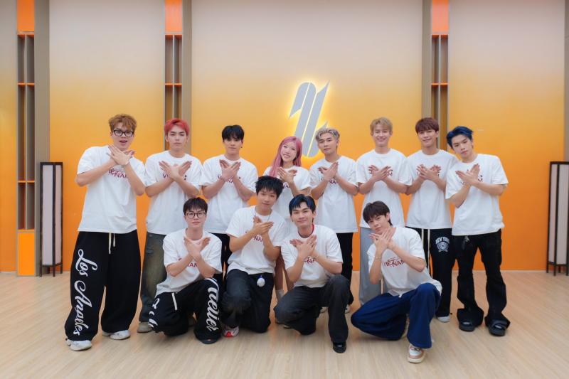 Dàn nam thần Tân Binh Toàn Năng gia nhập Fandom Yêu Nước, fan thi nhau vừa "đu idol" vừa lan toả tình yêu Tổ quốc- Ảnh 5.
