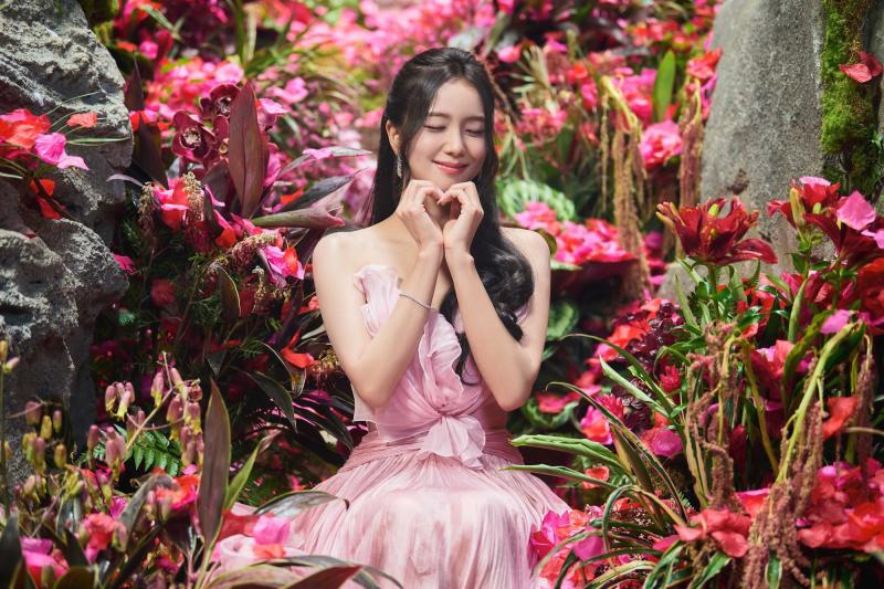 Hoá ra MV đẹp như thơ của Jisoo có sự phù phép của tổ đội "nghệ" nhất Việt Nam!- Ảnh 5.