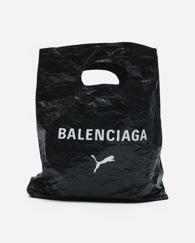 Chiếc túi như “nylon nhàu” giá 25 triệu của Balenciaga khiến mạng xã hội bất mãn- Ảnh 10.