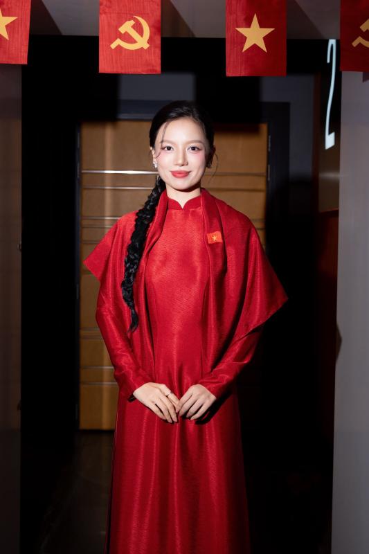 Bóng hồng duy nhất của dàn diễn viên trẻ phim Mưa Đỏ: Để mặt mộc hoàn toàn trên phim, đạo diễn không cho làm 1 điều trước khi quay cảnh tình cảm- Ảnh 9.
