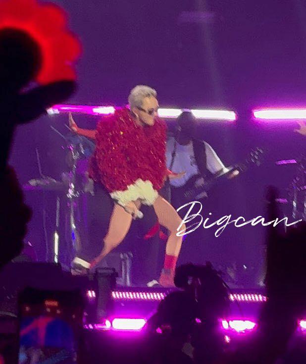 G-Dragon lộ nửa thân dưới một cách hớ hênh, 100 nghìn lượt xem cười cợt- Ảnh 1.