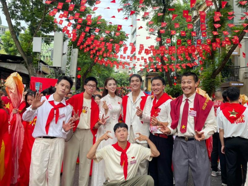 "Mỹ nhân Việt ngàn năm có một" viral cõi mạng sau tổng duyệt A80: Không phải vì quá đẹp, mà lại vì biểu cảm "khó đỡ" cỡ này!- Ảnh 4.