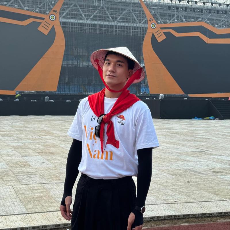 Dàn sao Mưa Đỏ 