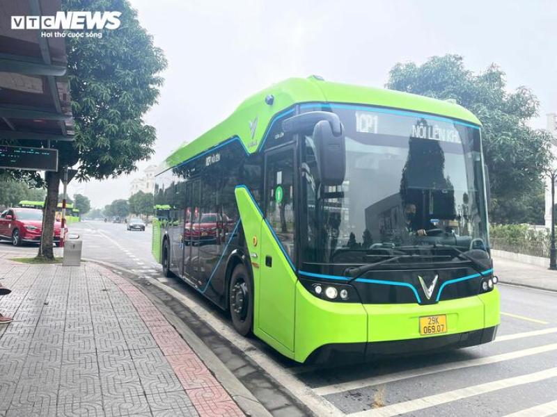 Hà Nội bật mode ‘chế độ xanh' từ phương tiện đến hơi thở- Ảnh 1.