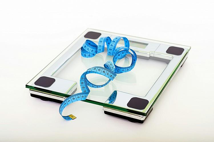 Giảm 15 kg trong 8 tuần nhưng điều khiến tôi ngỡ ngàng là 6 nguy cơ  chuyên gia dinh dưỡng chỉ ra khi giảm cân nhanh- Ảnh 1.