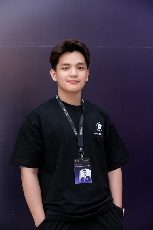 Chàng Á vương chọn Ngoại thương để... làm công nghệ, 4 năm sau giành Quán quân khởi nghiệp, tốt nghiệp loại xuất sắc- Ảnh 1.