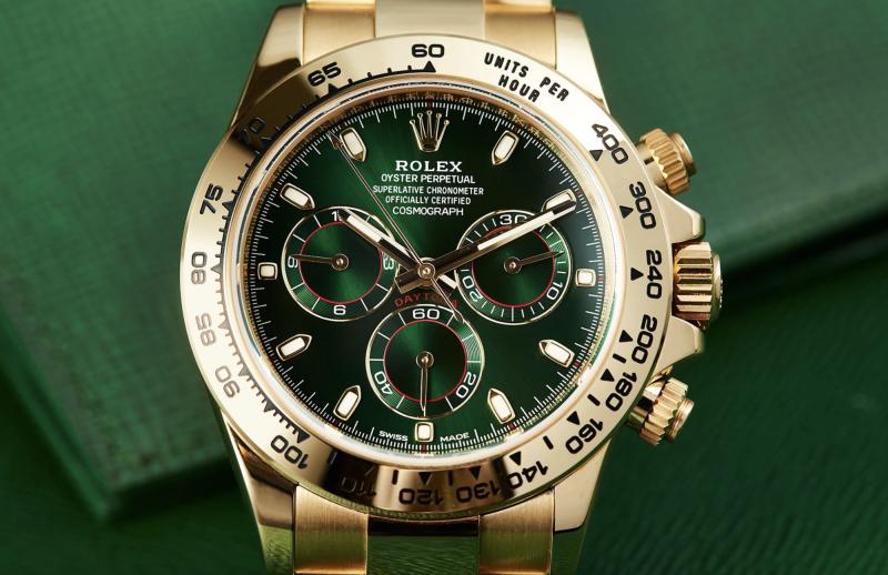 Nhẫn đính hôn 130 tỷ của Ronaldo cũng sốc, nhưng BST đồng hồ của vợ tương lai mới là "next level"- Ảnh 10.