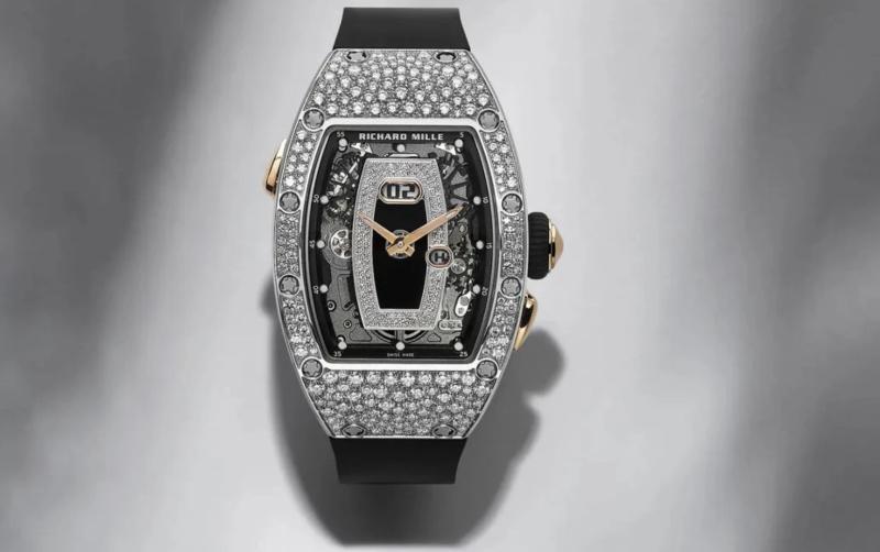 Nhẫn đính hôn 130 tỷ của Ronaldo cũng sốc, nhưng BST đồng hồ của vợ tương lai mới là "next level"- Ảnh 4.