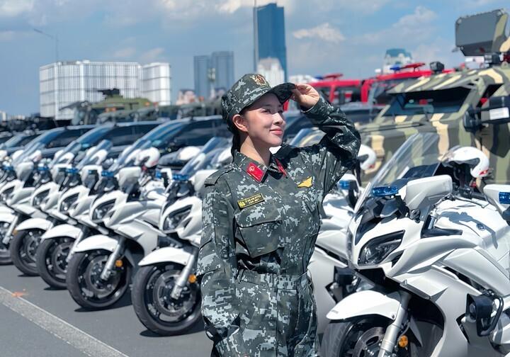 Khi nghệ sĩ và chiến sĩ cùng viết tiếp câu chuyện hòa bình- Ảnh 2.