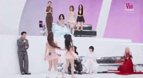 Châu Bùi “đụng hàng” Phương Ly, tương tác sượng trân sau drama “chị chị em em”- Ảnh 2.
