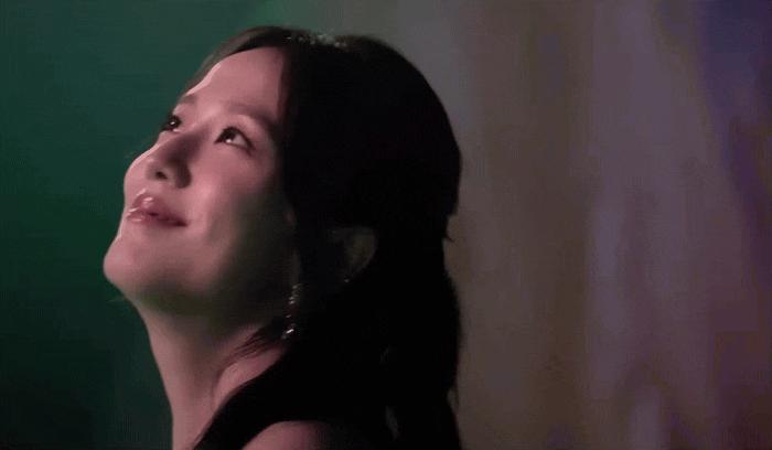 Hoá ra MV đẹp như thơ của Jisoo có sự phù phép của tổ đội "nghệ" nhất Việt Nam!- Ảnh 1.