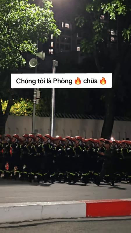 Ca khúc của Lê Dương Bảo Lâm bất ngờ vang lên làm các chiến sĩ tập diễu binh nhịn cười không nổi- Ảnh 4.