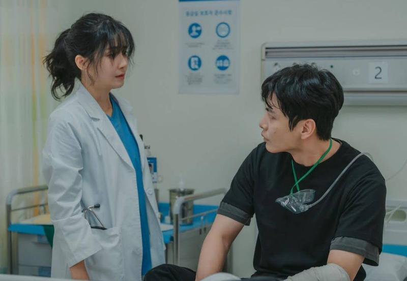 Màn ảnh Hàn đang có 1 bộ phim cực hay nhưng lại kém tiếng: Nữ chính đã đẹp còn giỏi, không biết khen sao cho xứng- Ảnh 5.