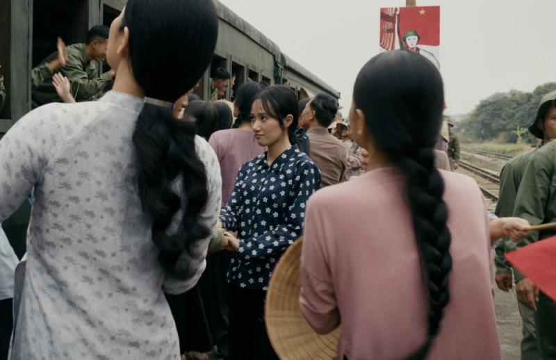 Mỹ nhân xinh nhất Mưa Đỏ: Ngoài đời là “vợ quốc dân” có 17 triệu fan, làm gì cũng tạo trend hot- Ảnh 1.
