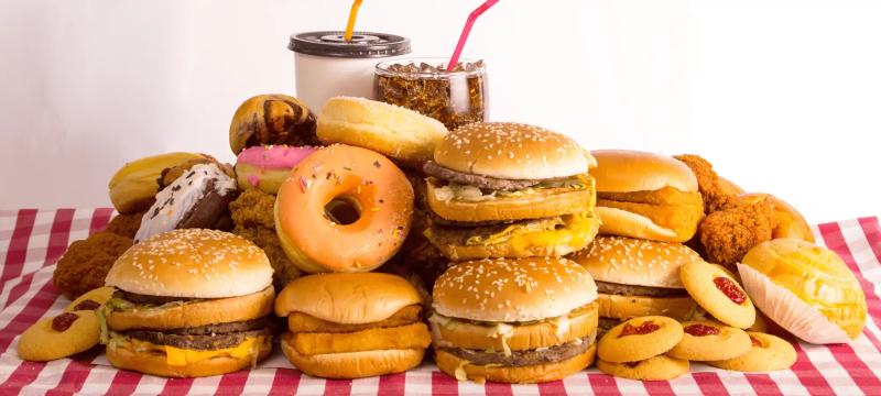 Ăn càng nhiều 5 thực phẩm này, đừng hỏi vì sao mụn "đua nhau" tìm đến- Ảnh 3.