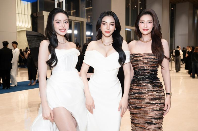 Hoa hậu Thiên Ân - Thanh Thủy đọ sắc 