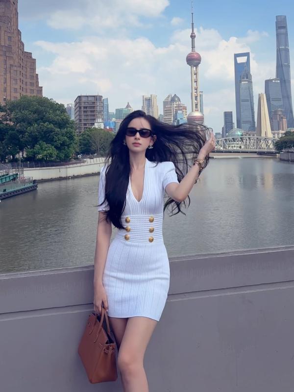 Cây đồ hiệu tiền tỷ khiến Hương Liên vướng bão thị phi, bị nghi dùng đồ fake: Chính chủ lên tiếng- Ảnh 1.