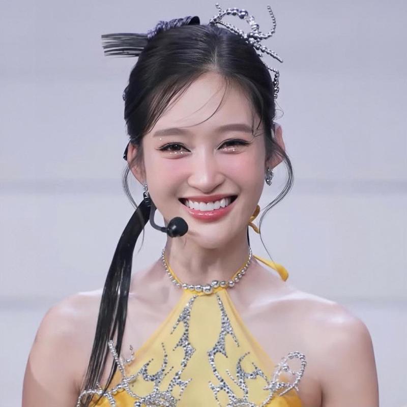 Dàn "em xinh" không dao kéo vẫn đẹp lấp lánh: Hóa ra đều đã thẩm mỹ răng theo cách này bảo sao visual ai nhìn cũng xuýt xoa- Ảnh 1.