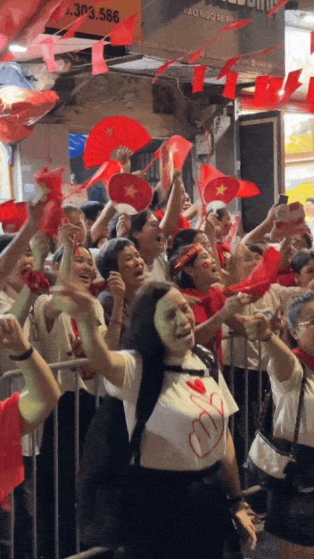 Khối Yêu Nước - chuyên văn nghệ tràn đầy năng lượng, hát hò cả đêm không ngủ vui quá đi!- Ảnh 5.