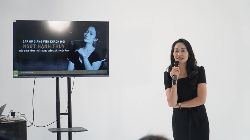 Con gái sao nữ Vbiz bị điếc bẩm sinh: 5 tuổi chỉ nói được vài từ, tỉ lệ cứu chữa vỏn vẹn 0.01%- Ảnh 3.