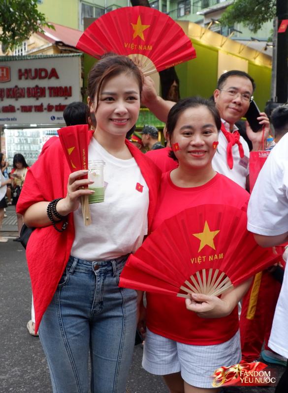 1 sao nữ 