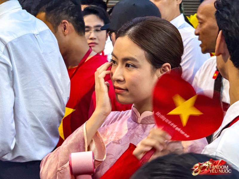 Hoàng Thùy Linh - Đen Vâu dính kè kè nhau, có phản ứng lạ hậu công khai- Ảnh 2.