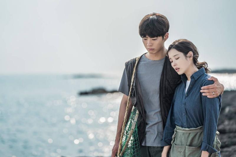 10 cặp đôi đẹp nhất Hàn Quốc: Son Ye Jin - Hyun Bin đội sổ, hạng 1 đố ai tìm ra góc chết- Ảnh 7.