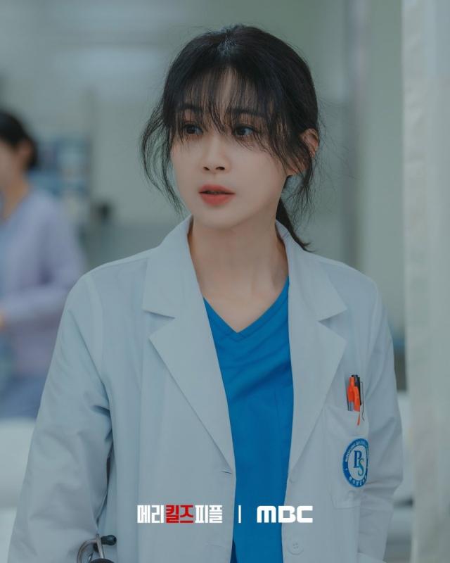 Màn ảnh Hàn đang có 1 bộ phim cực hay nhưng lại kém tiếng: Nữ chính đã đẹp còn giỏi, không biết khen sao cho xứng- Ảnh 1.