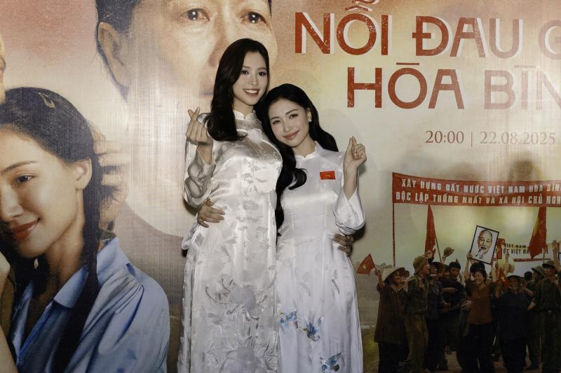 Chi Pu, Tiểu Vy, MONO... chia sẻ mất mát với Hòa Minzy giữa sự kiện, nữ ca sĩ bật khóc trong vòng tay gia đình Hoa Dâm Bụt- Ảnh 21.