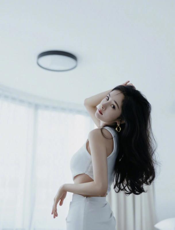 Dương Mịch giữ eo thon, da trắng mịn với nhan sắc 13 năm không đổi nhờ 1 cách ăn giảm cân, ổn định đường huyết- Ảnh 8.