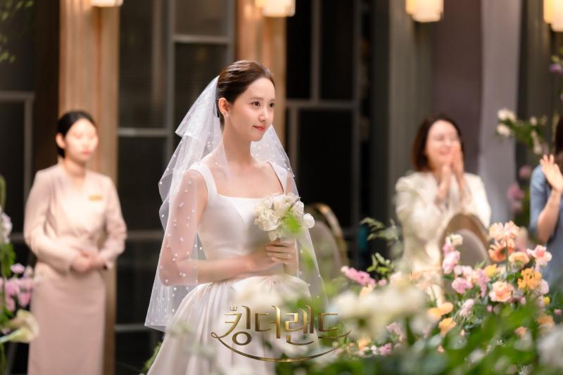 10 mỹ nhân có gu thời trang đẹp nhất phim Hàn: Mặc bộ nào sang bộ đó còn bóc mẽ nhân vật đỉnh thôi rồi- Ảnh 66.