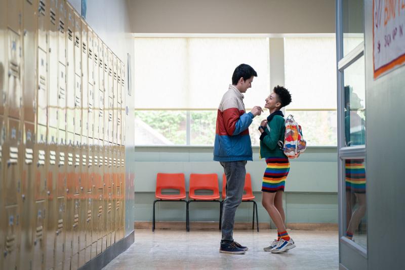 Xem phim Sex Education mãi mới biết cảnh gây phẫn nộ nhất lại có thật ngoài đời, hội nữ sinh khổ quá rồi!- Ảnh 5.