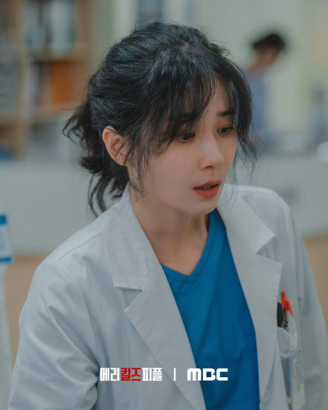 Màn ảnh Hàn đang có 1 bộ phim cực hay nhưng lại kém tiếng: Nữ chính đã đẹp còn giỏi, không biết khen sao cho xứng- Ảnh 3.