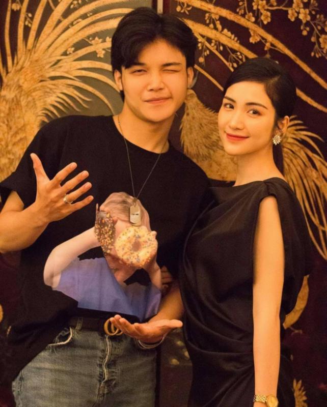 Em trai Hòa Minzy hứng bão chỉ trích vì lên mạng 