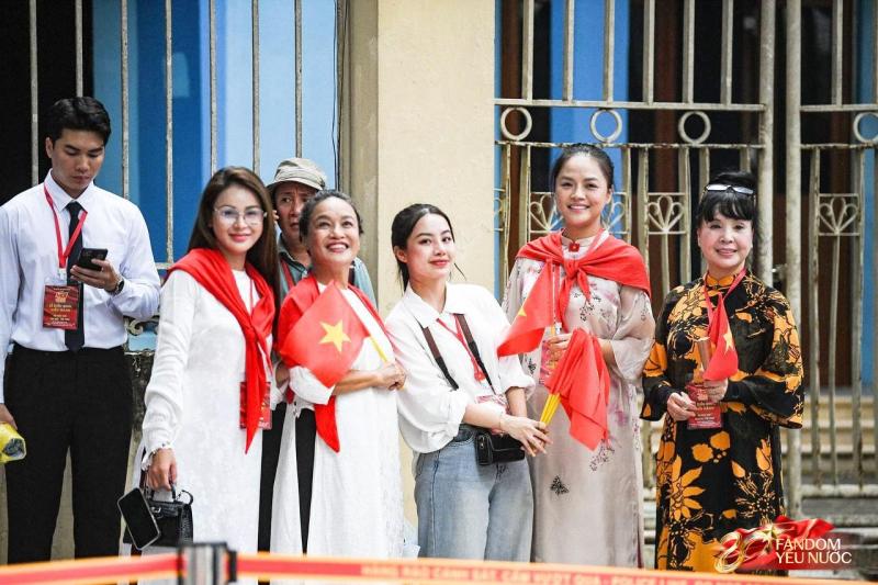 Đen Vâu, Hoàng Thuỳ Linh và loạt nghệ sĩ Việt xin được tham gia diễu hành dịp 2/9- Ảnh 9.
